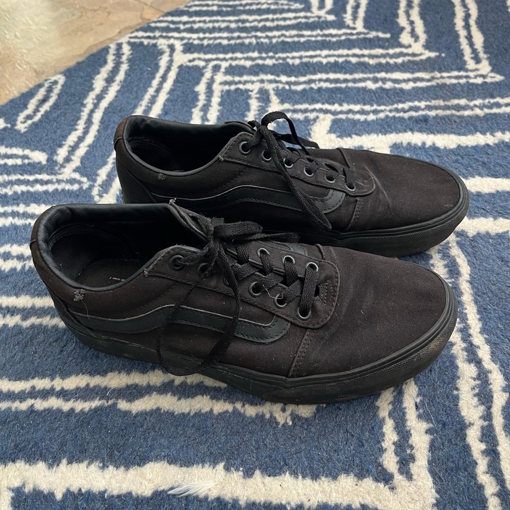 Vans Men's Black Canvas Sneakers